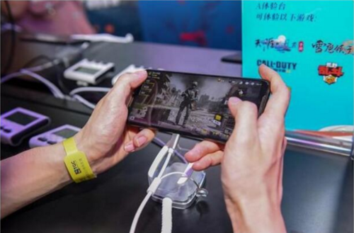 玩手机游戏发热卡顿怎么办?选骁龙芯降低掉帧能效领先